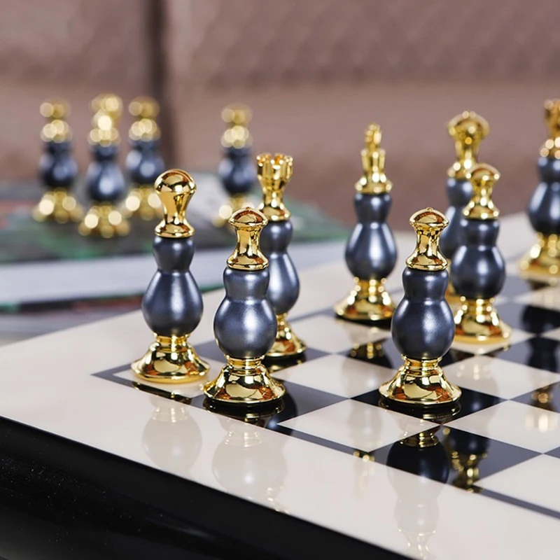 

International Chess Set Luxury Board Games for Family Zinc Alloy Chess Pieces Wood Checkerboard Table Game Nordic Home Decor