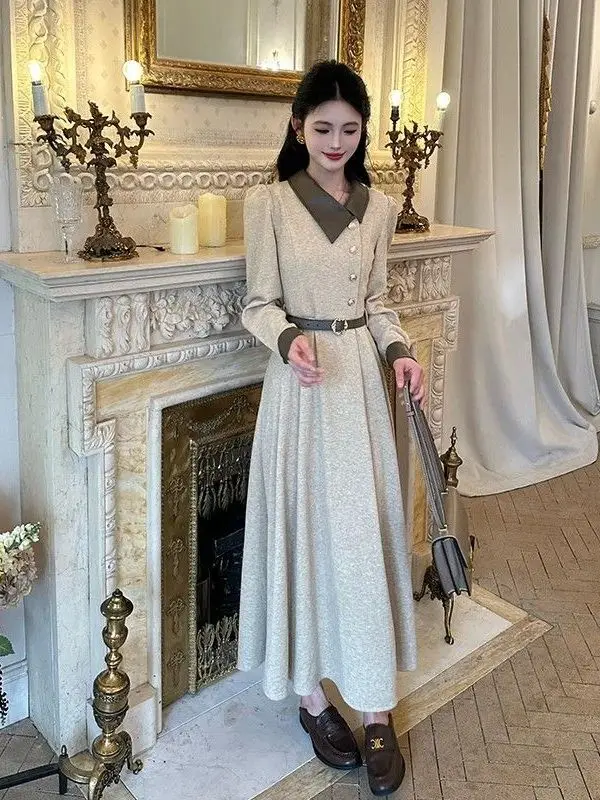 Elegant Long Sleeve Velvet Dress Women's Autumn Winter Fashionable High Waist A-Line Skirt Elegant Lady Suitable for Party