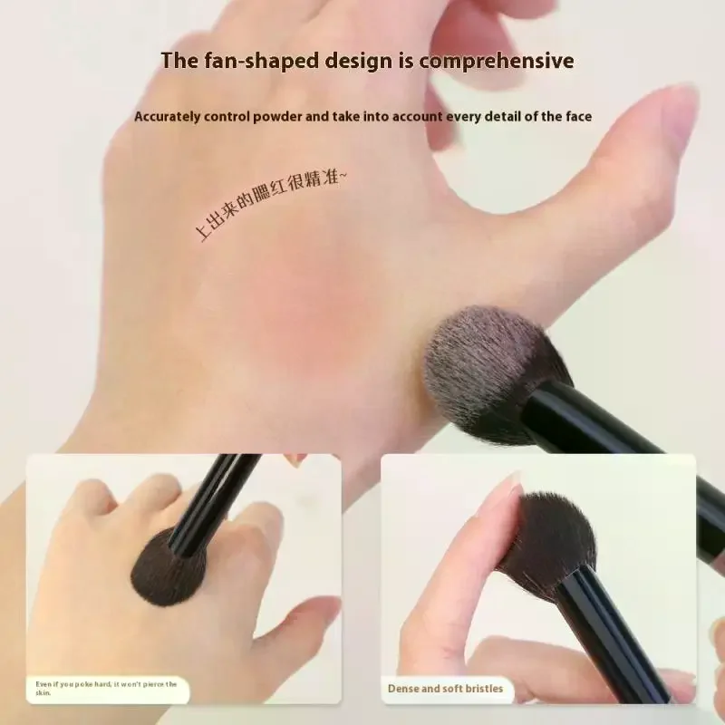 Small Fan Shape Blusher Brush Powder Blush Cream Liquid Blush Makeup Brushes Precise Blush Brush Makeup Tools 1 Pcs