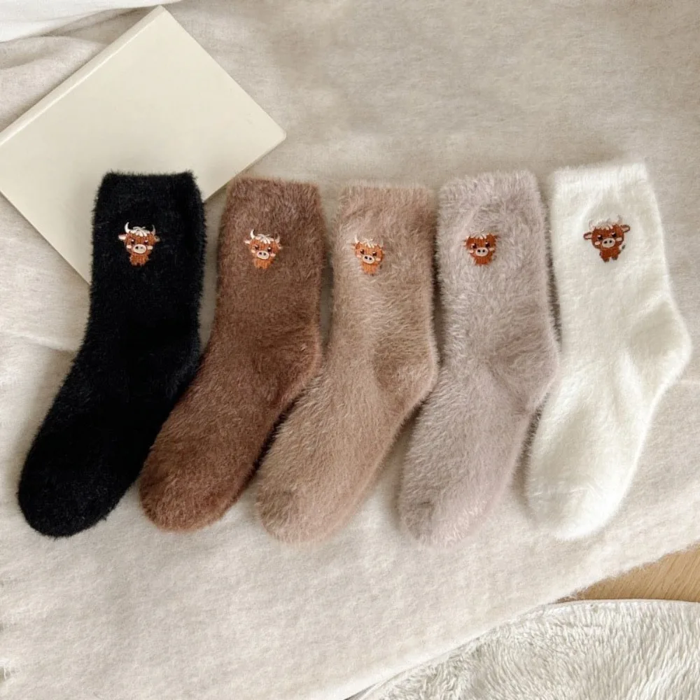 

5Pairs Embroidery Cow Winter Fluffy Socks Mid Tube Sweet Thicken Warm Socks Cartoon Cattle Ladies Hosiery Plush Floor Socks