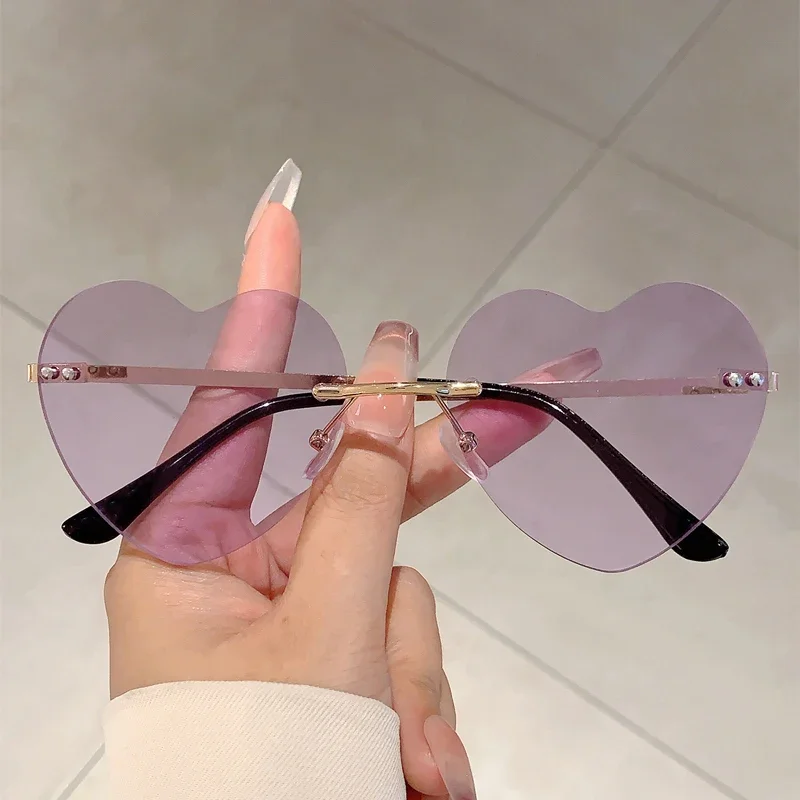 Lunettes de soleil en forme de cœur, nouvelle mode, style vintage sans monture, teintes unies, lunettes de soleil tendance pour femmes, design de marque, lunettes de soleil de plage