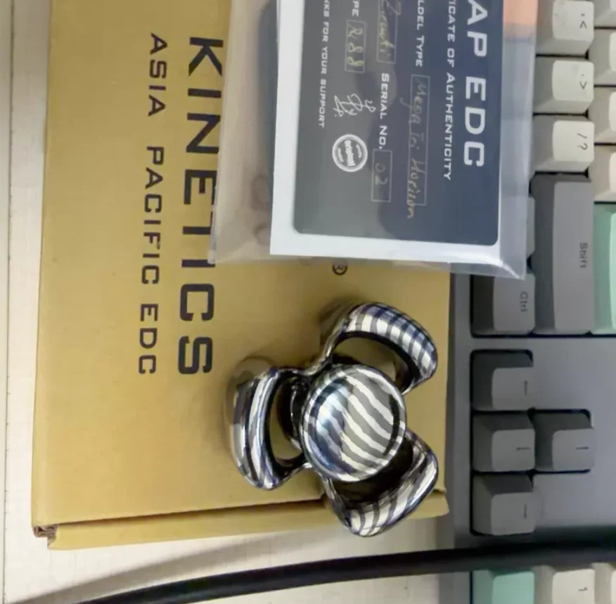 Used EDC KAP zircuti Horizon Mega spinner Fingertip gyroscope Decompression toys