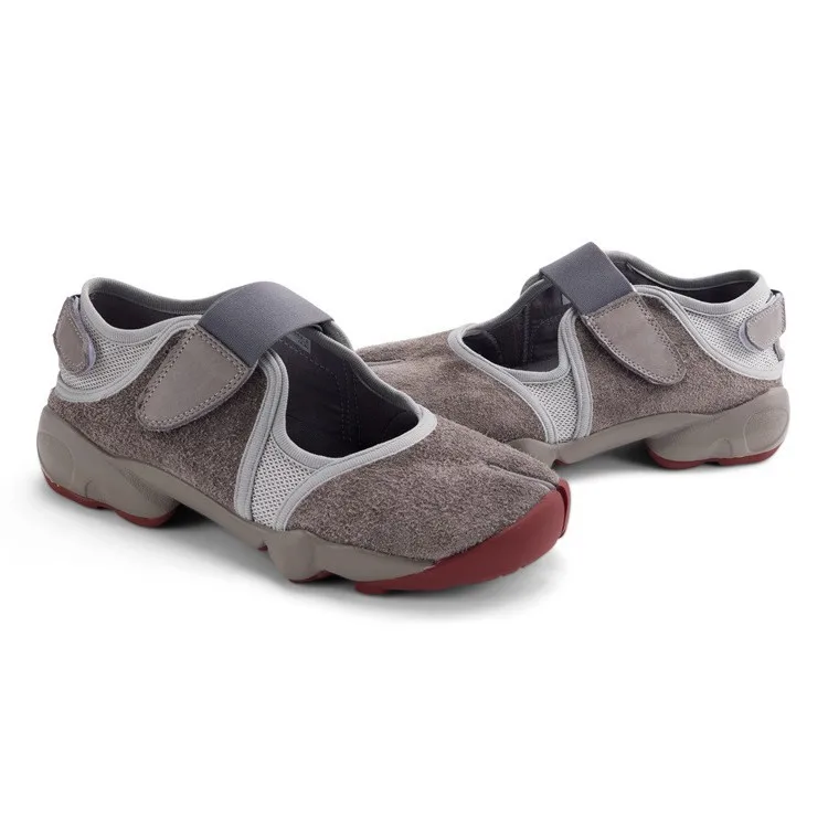 

Новые женские кроссовки-таби, замшевые сетчатые лоскутные кроссовки с крючками и петлями на массивной подошве, повседневная спортивная обувь, стильная модная уличная обувь