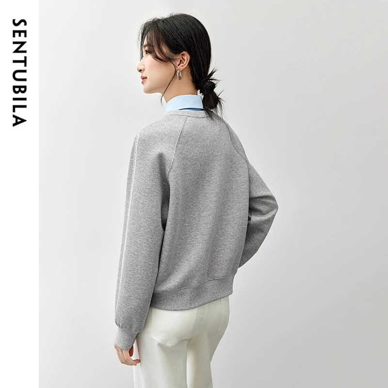 SENTUBILA سترة نسائية غير رسمية لخريف وخريف 2025 مطرزة بحروف نسائية فضفاضة بأكمام طويلة ملابس للسيدات 143A56617 #2