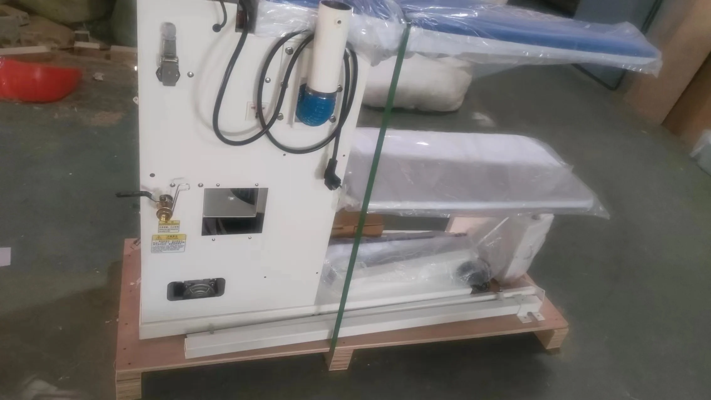 TDZG-Q3 Piano Type air Suction Ironing Table with Steam Bolier