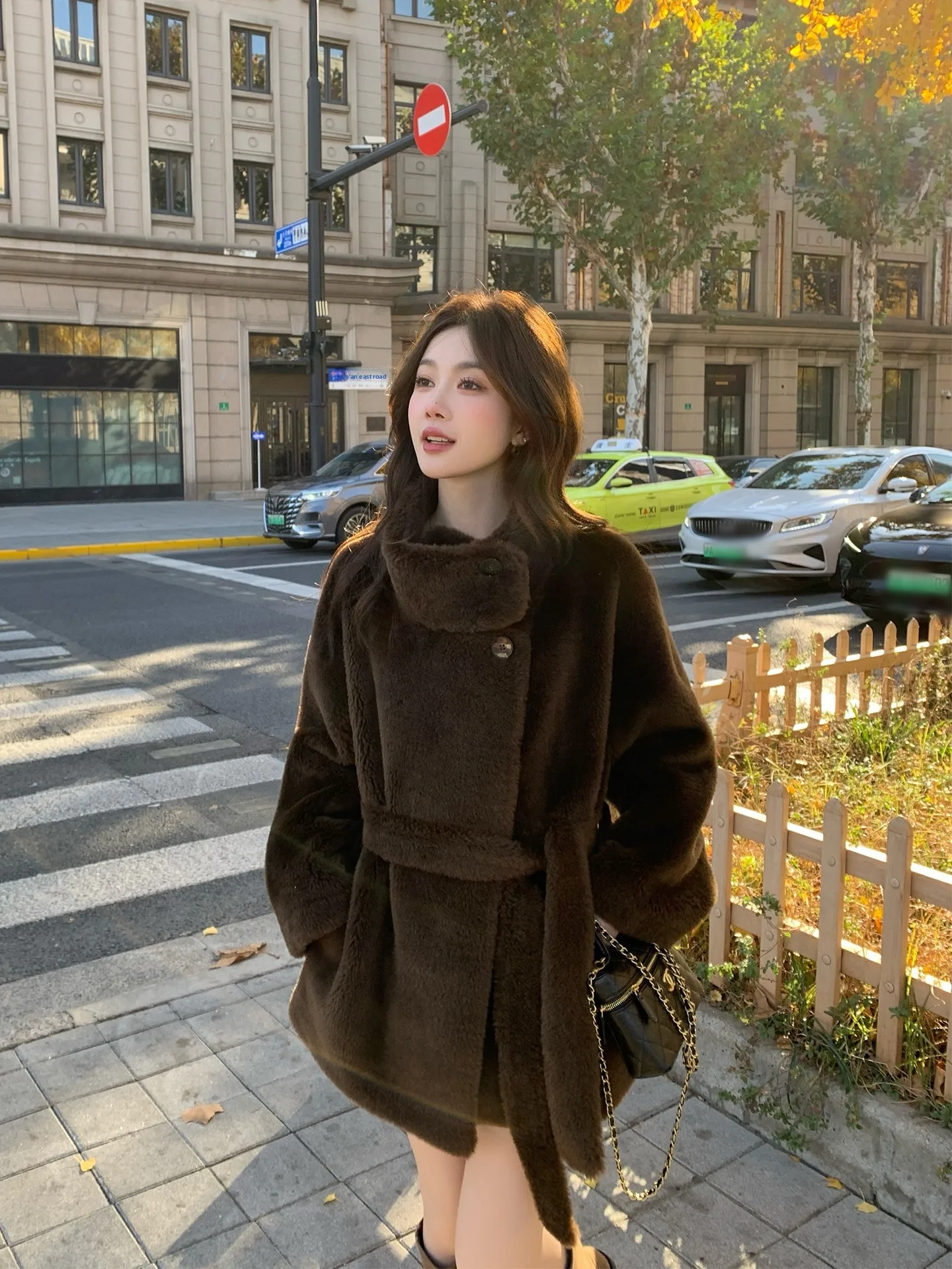 

Warm Overture New Style Lamb Fur Coat Stand Collar Lamb Fur Leather Jacket Women Winter Mid-Length Real Fur Outerwear