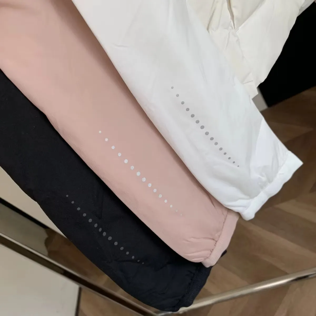 Women's Ultra Light Down Jacket 90% White Duck Down Female Slim Fit Down Yoga LuluTrendy Portable Hoodie Outwear Coats J01