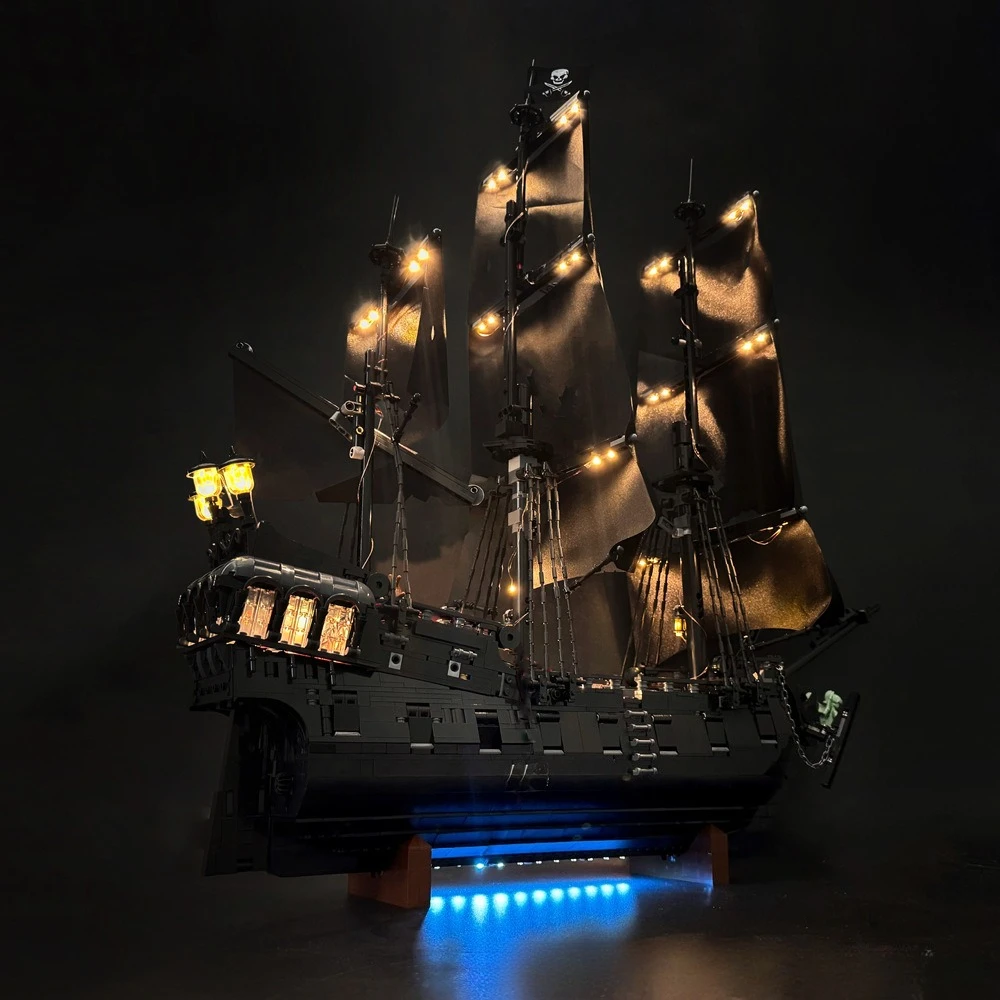 

Комплект светодиодных фонарей для пиратского корабля LEGO Captain Jack Sparrow 10365 с идеями ламп, не включает строительные блоки (только комплект светодиодных фонарей)