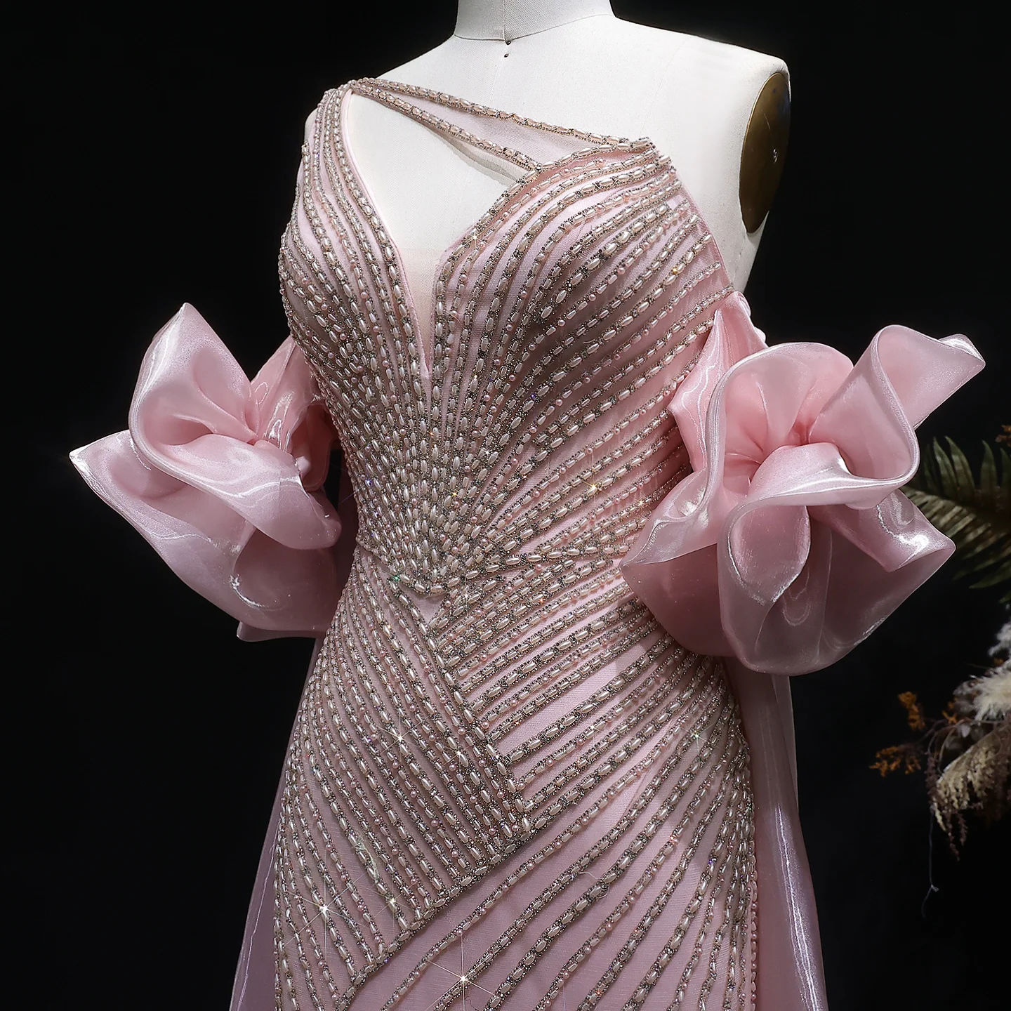 Sharon Said Dubai Luxuriöses Einschultriges Abendkleid mit Langer Schleppe, Stark Perlenbestickt, Saudi-Arabisches Damen-Abendkleid SS016 Maßanfertigung – Detail 21