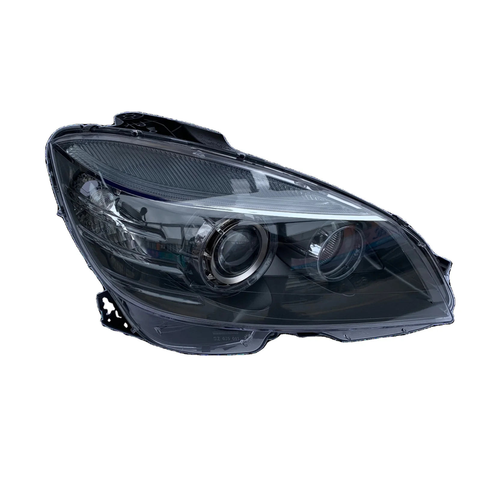 

Intelligent Library Original High-quality Headlights Are Suitable For Mercedes Benz C-Class W204 C63 Headlights With Hernia