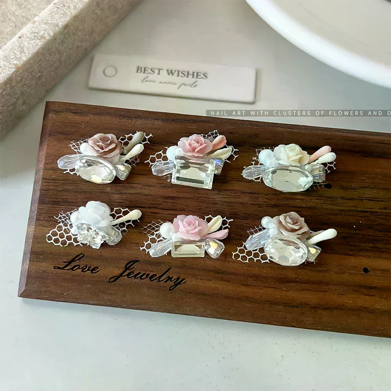 อุปกรณ์ตกแต่งเล็บ คริสตัล 3 มิติ หรูหราเบาๆ ลายลูกไม้ดอกไม้ ประดับเล็บ ทำเล็บ