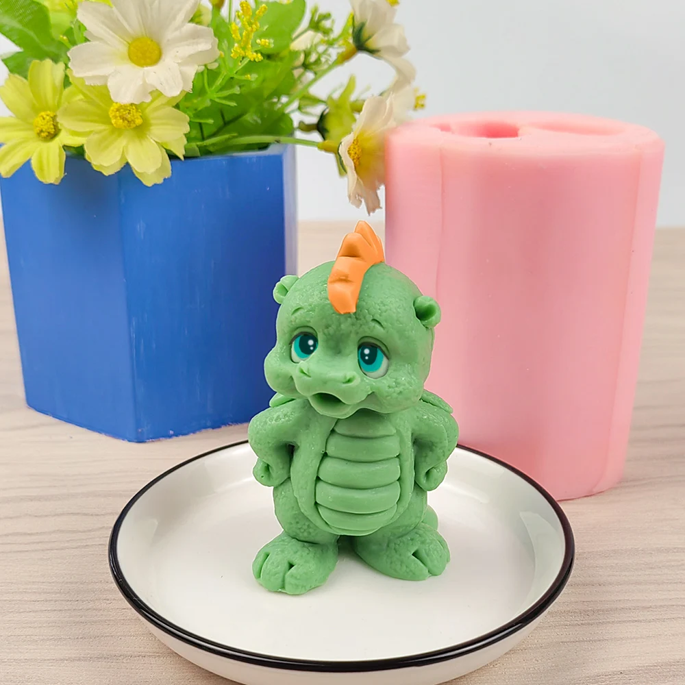 

Silicone Standing Candle Mold, 3D A Small Dinosaur with Wings, Animals Soap Molds, Wedding Birthday and Valentine's Day, DW0423