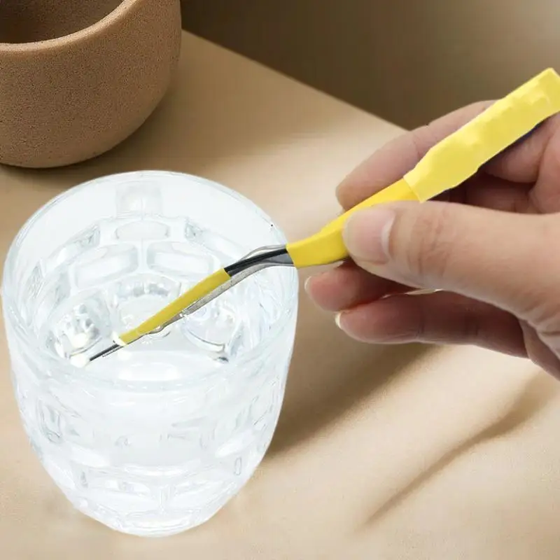 

1Pcs Luminous Ear Spoon Ear Cleaner Set Cleaning Tool Earpick Earwax Remover Light Ear Curette Tool For Children Adults