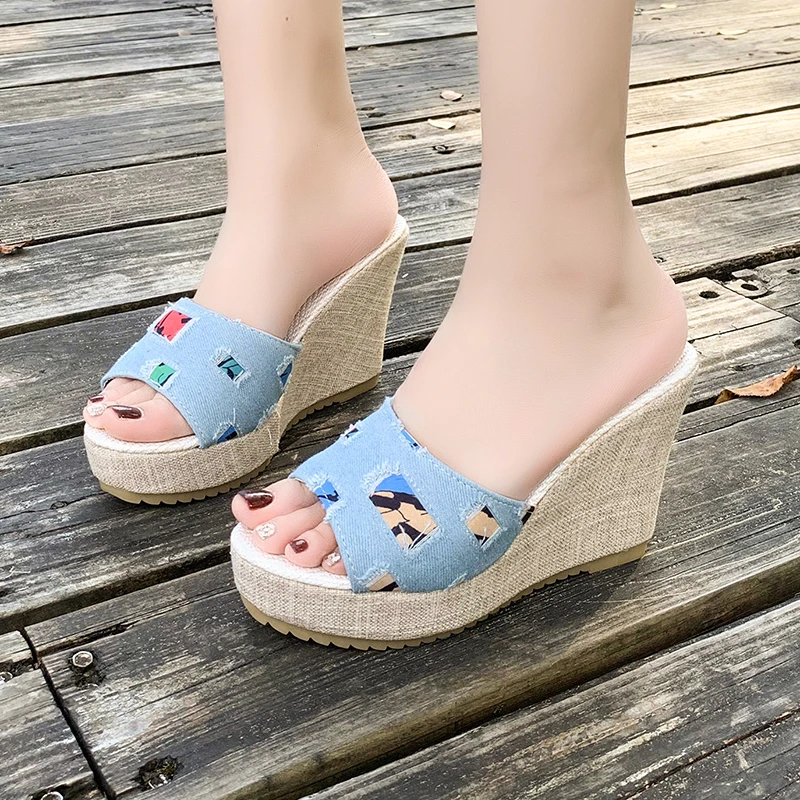 Slippers Women Colorblock Ripped Denim Wedge Shoes Platform Wedge Round Toe Simple Style Outdoor Rubber Slippers High Heels