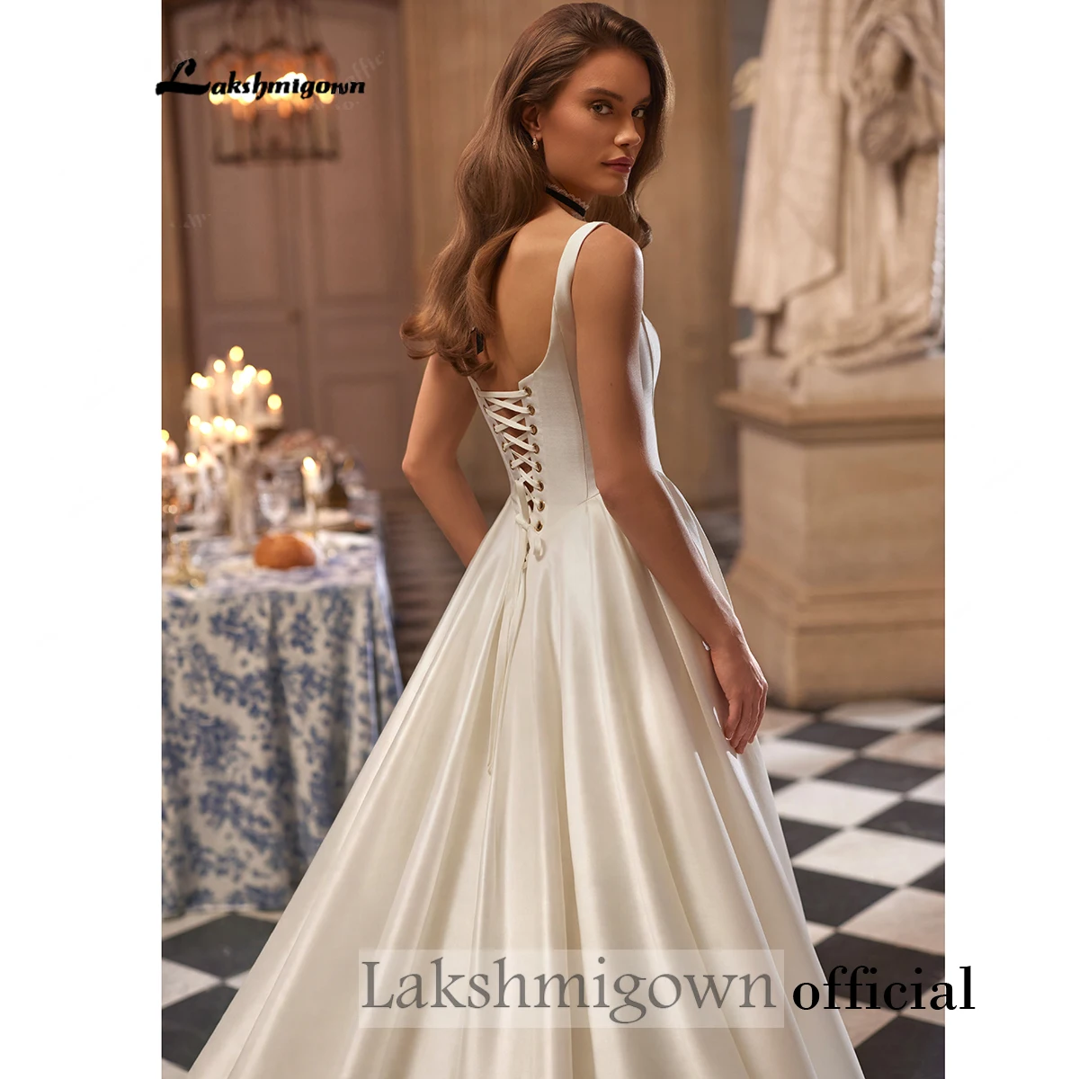 Lakshmigown Brautkleid mit quadratischem Ausschnitt, aus Satin, mit breiten Trägern, A-Linie, mit Schnürung am Rücken, individuell anpassbar. – Detail 10
