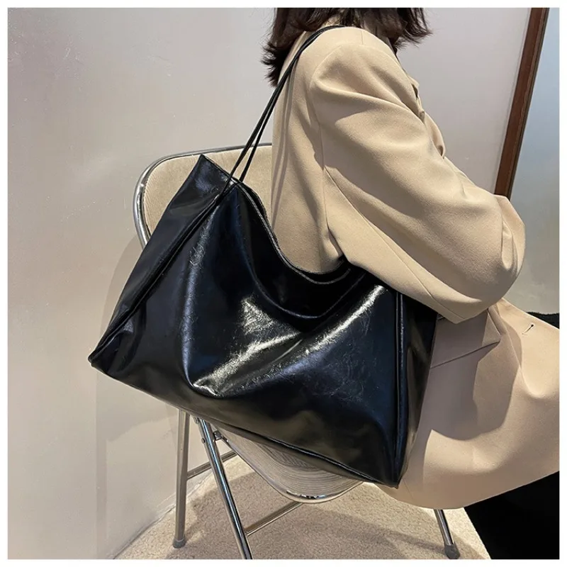 Women Fashion Underarm Pouch Large Capacity Soft Pu Leather Shoulder Bag Retro Crossbody Bag Casual Portable Bucket Bag