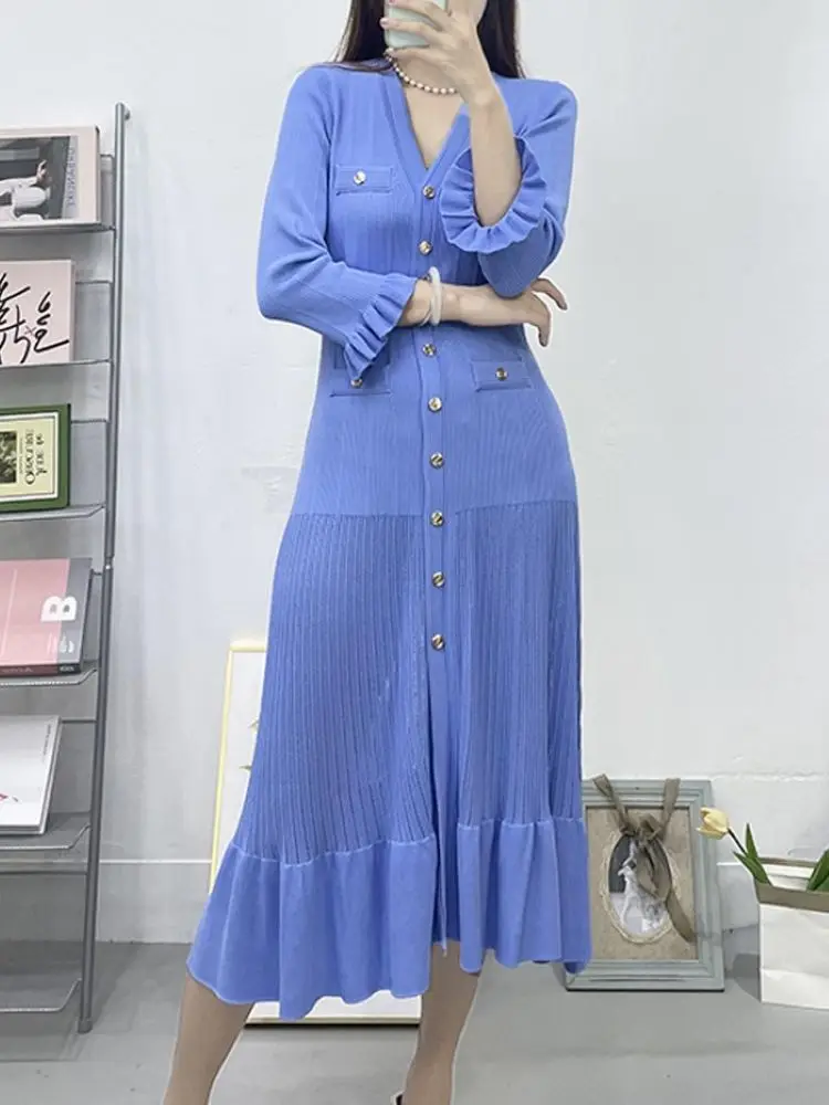 

Blue Knitted Midi Dress for Women Ruffles Half Sleeve Single Breasted V-Neck Slim Summer 2024 Robe