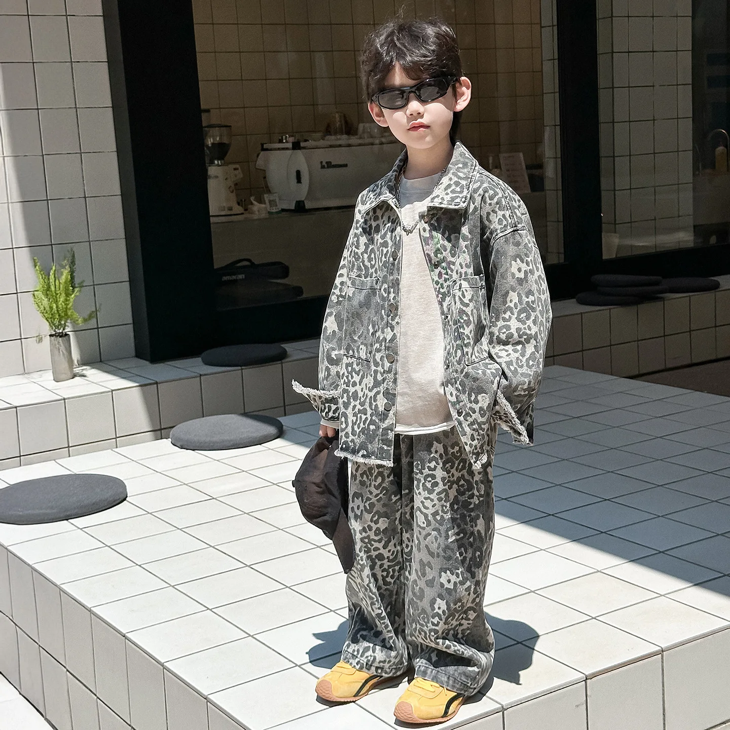 

Boys Spring Autumn Set Children Korean 2025 New Leopard Print Casual Children Clothing Denim Two-piece Set Trendy and Cool