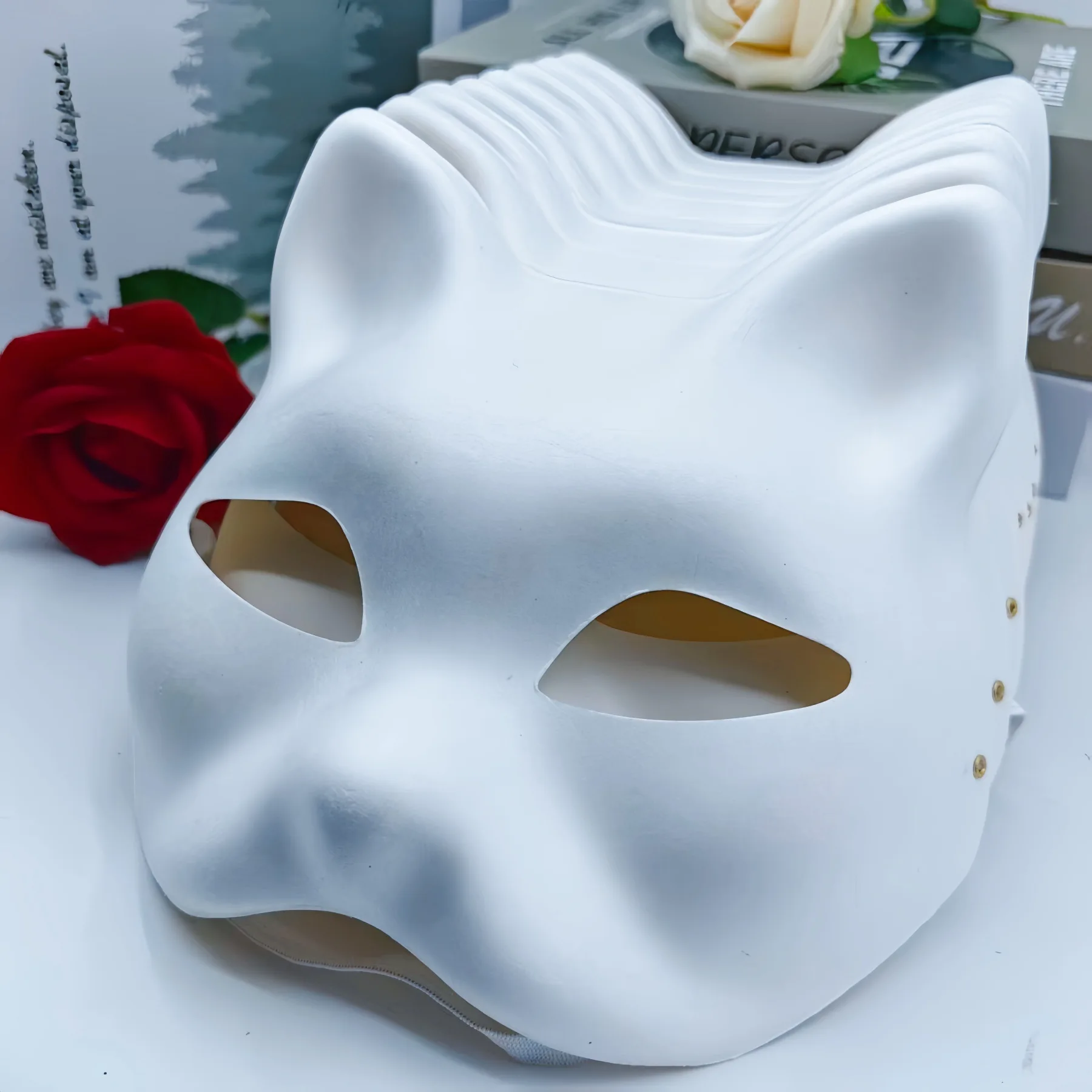 Lot de 5 masques de chat blancs vierges, demi-masques non peints à faire soi-même pour enfants et adultes, pour Halloween, fêtes costumées, projets d'art et de peinture