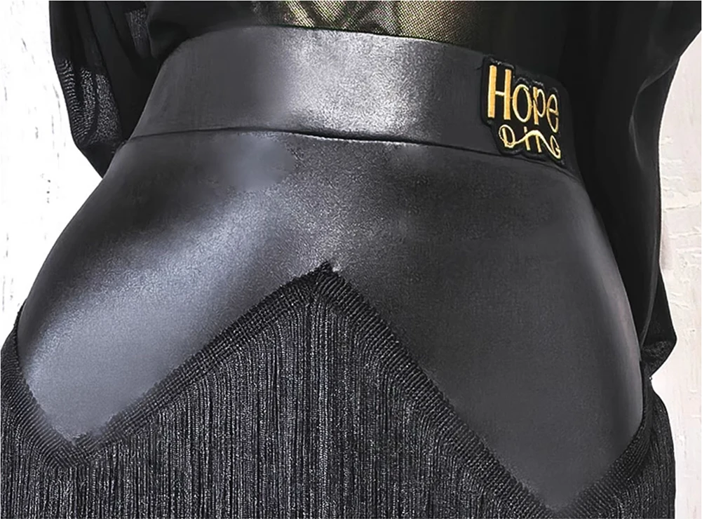 تنورة تانجو فستان قاعة الرقص النسائية الجديدة من الجلد الصناعي، تنورة سامبا سوداء اللاتينية لأداء الفريق، تنورة شرابة