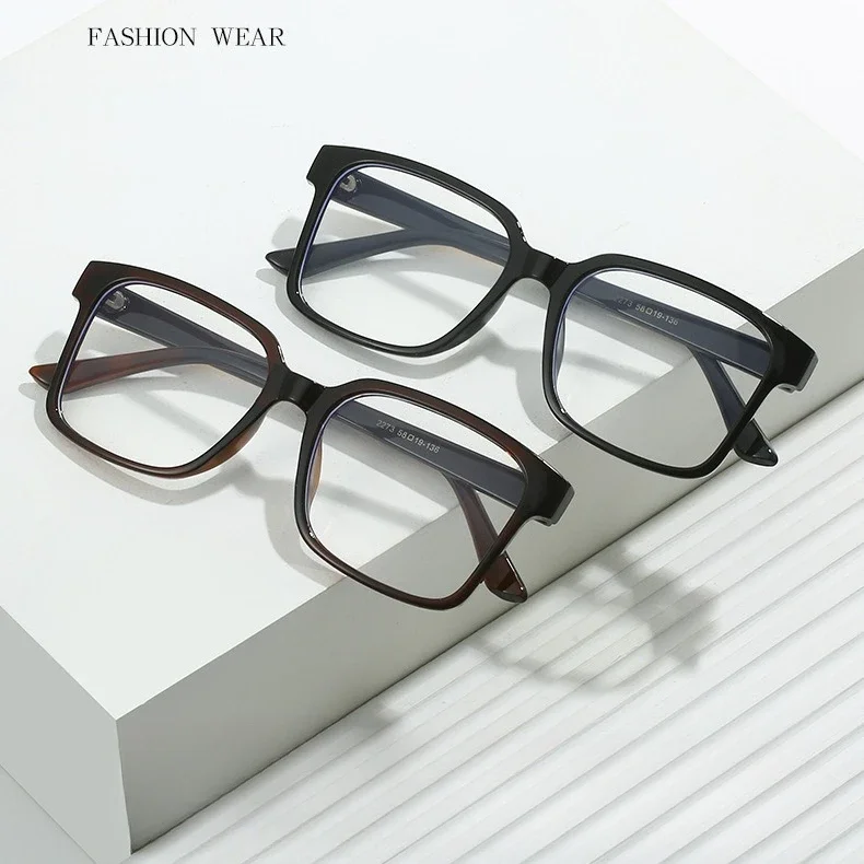 Kein Grad Anti-Blaulicht-Brille Großhandel Retro rechteckige Schutzbrille Flexible Brillenbeine mit minimalistischem Design