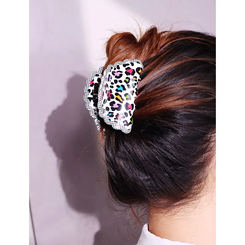 Colorful Leopard Print Graffiti Resin Hair Claw for Women Girl  personality Unique Hair Accessories HUANZHI 2024 NEW Hair Clip