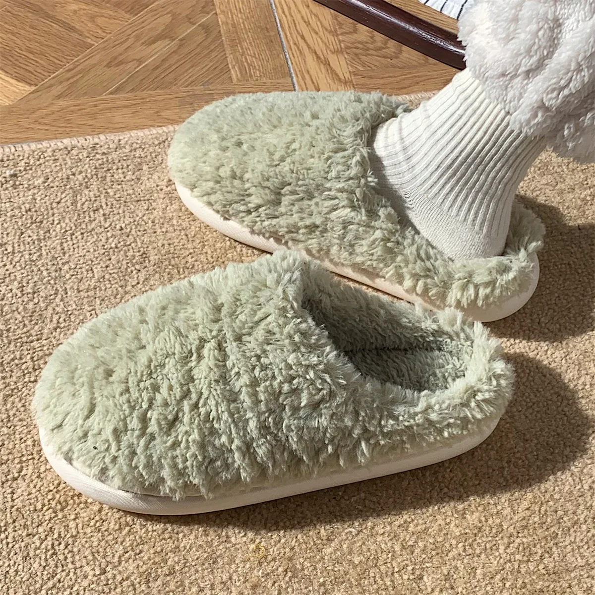Cotton Slippers 2023 New Plush Pantuflas Women Autumn Winter Household Non-slip Warm Flat Slides Home Shoes Indoor Fur Slippers