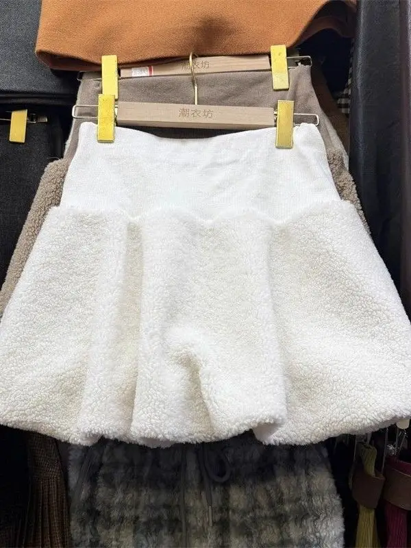 White Lamb Fur Flower Bud  Skirt Women's Autumn Winter Thickened Sweet High Waist A-Line Anti-Light Fluffy Short Skirt