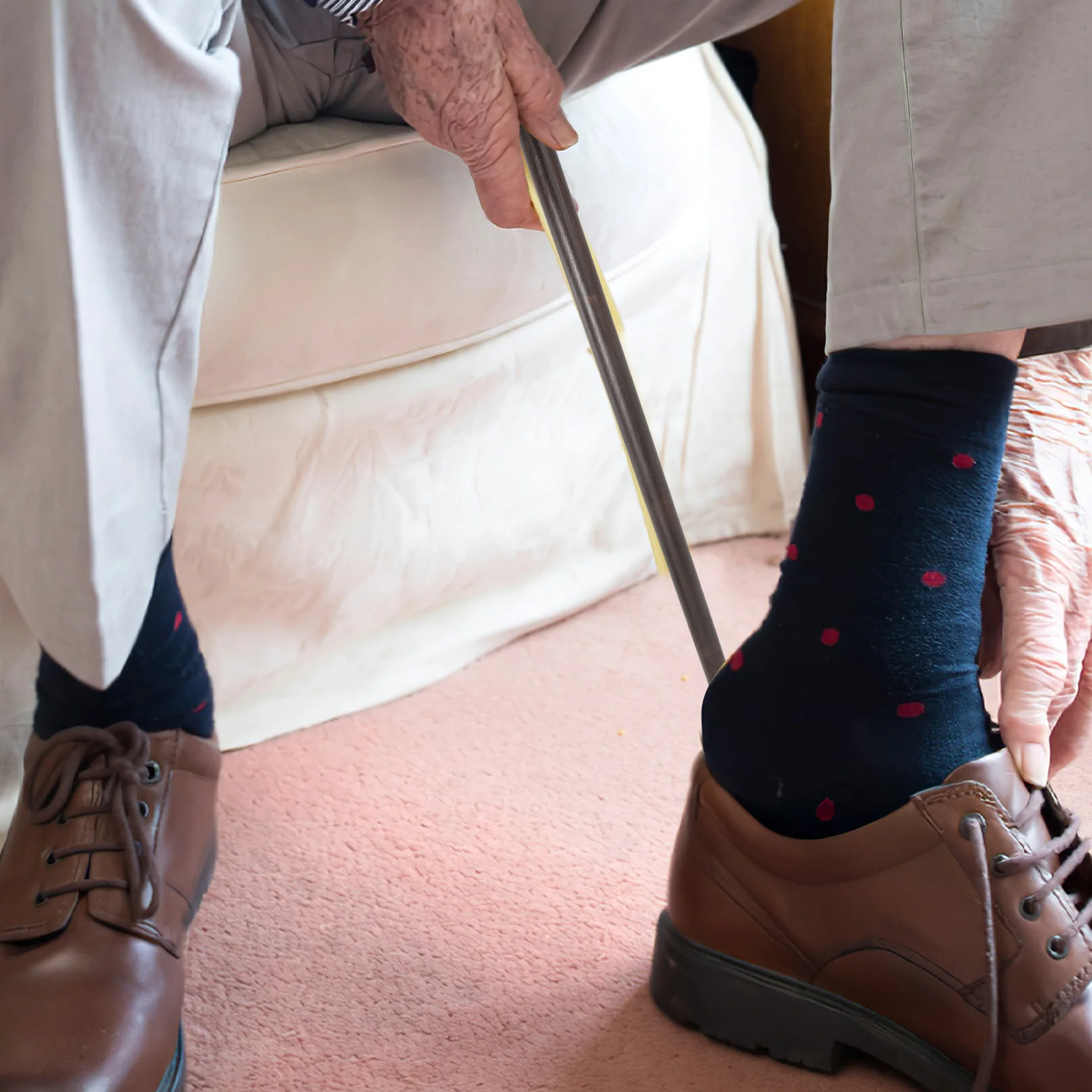 Long Handled Shoehorn Premium Wood Copper Shoe Lifter Household Travel Shoe Helper Easy Wearing Tool for Men Women