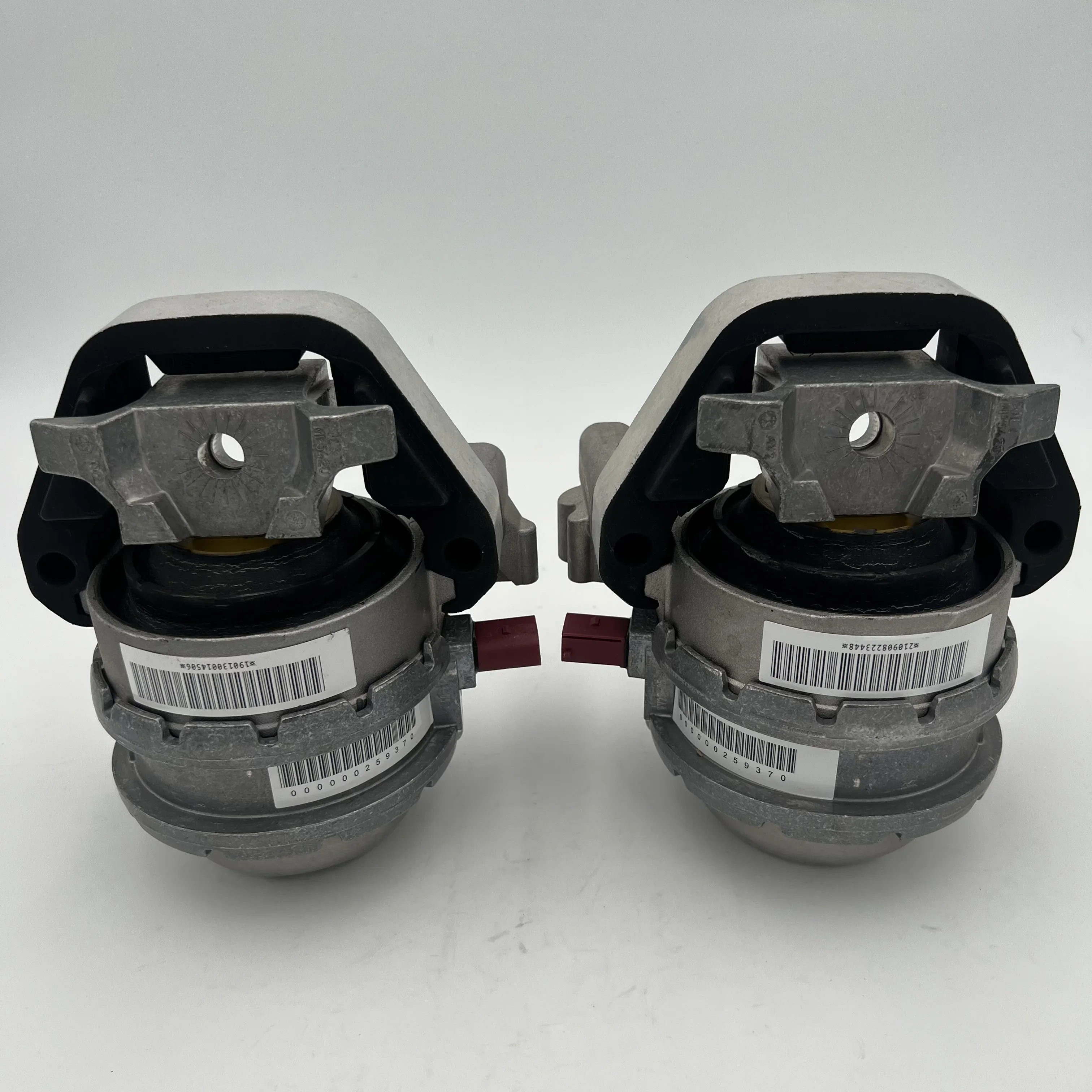 

4H0199256AA 4H0199383C Engine Motor Mount Support Bracket For Audi A6 S6 RS6 A7 RS7 A8S8 4.0T 4H0199255AA 4H0199384C