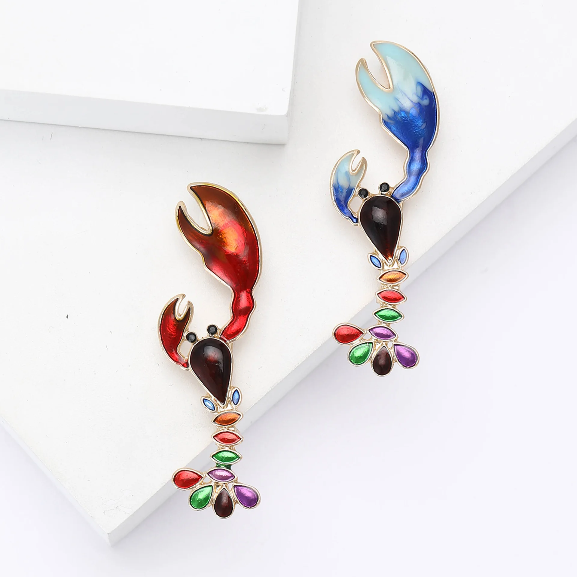 Novelty Glitter Shrimp Hard Enamel Pins Animal Lapel Pins Badge Brooch for Jewelry Accessory Wholesale