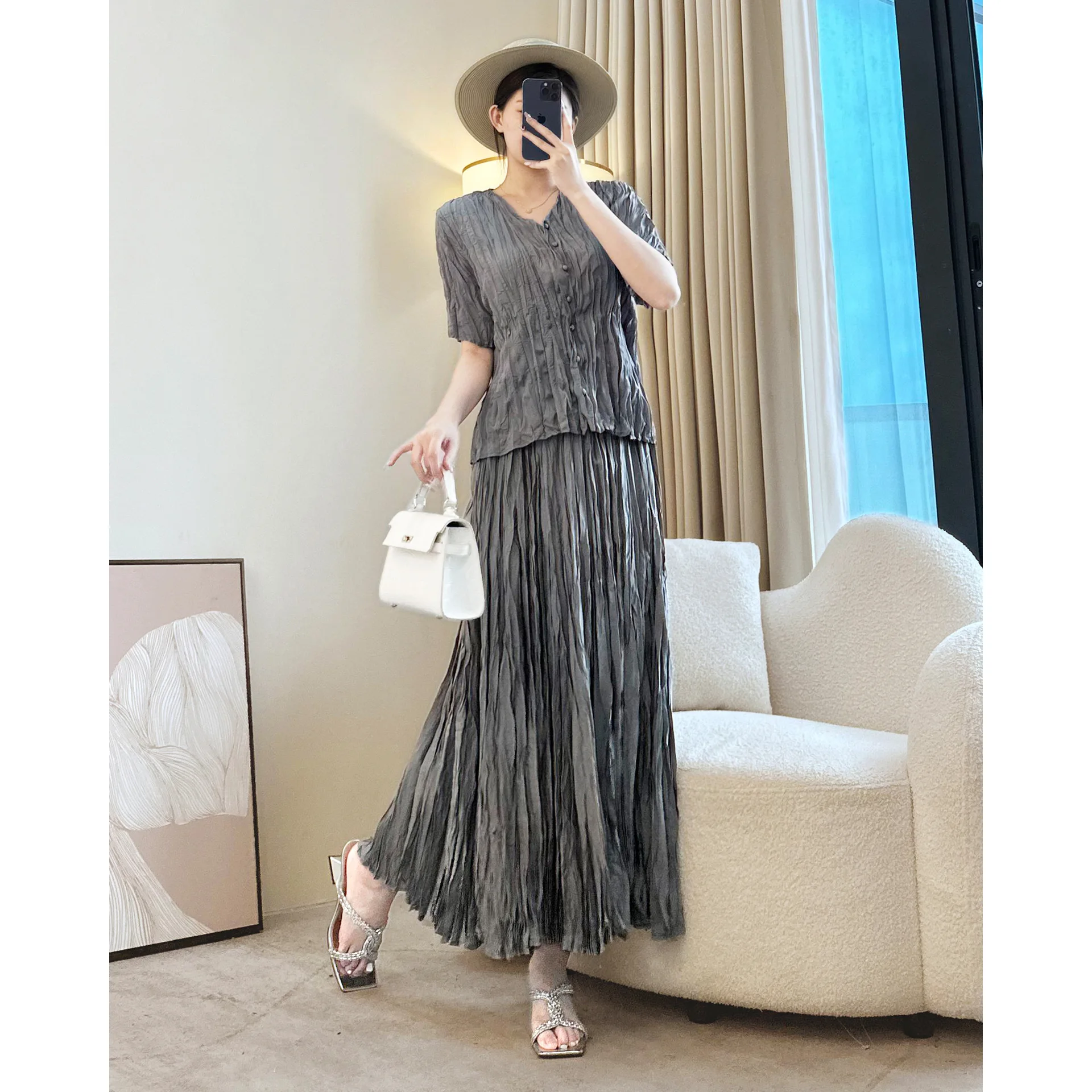 Miyake Pleats 2025 Summer Thin Suit, Foreign Style Two-piece Set, Short-sleeved Age-reducing Thin Skirt, Women's Clothing