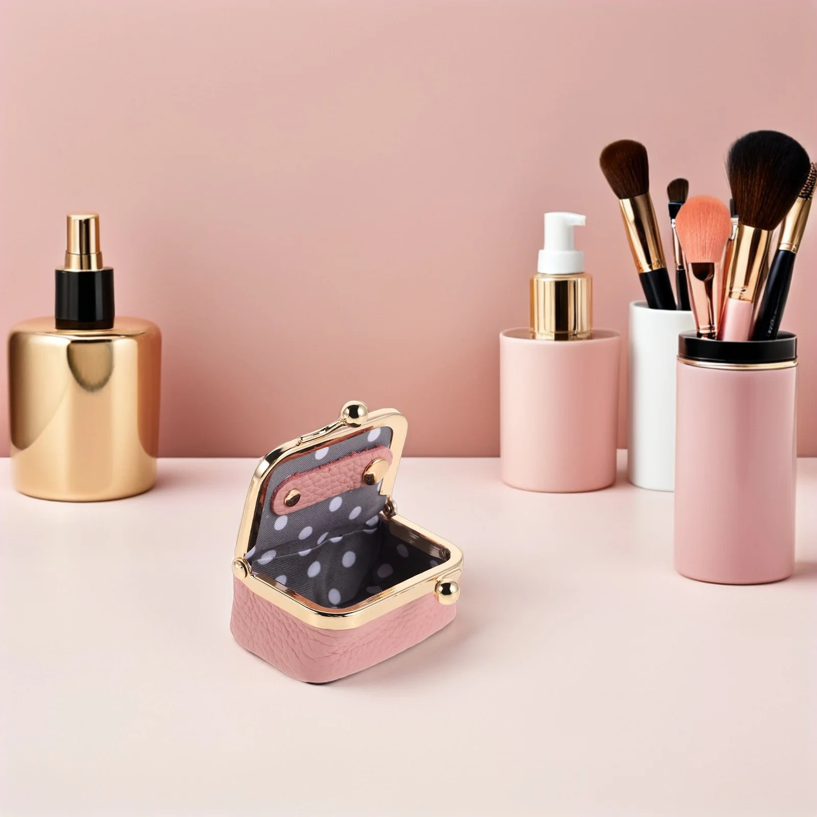 

Vintage Portable Jewelry Box Mini Organizer Kiss Lock Women Travel Case Rings Earrings Necklaces Small Trinkets