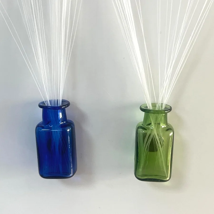 

2 шт. ваза для кошачьих усов, магнит на холодильник, мини-ваза для кошачьих усов, крошечная ваза для декора, сильные магниты на холодильник для кошачьих усов, Holde