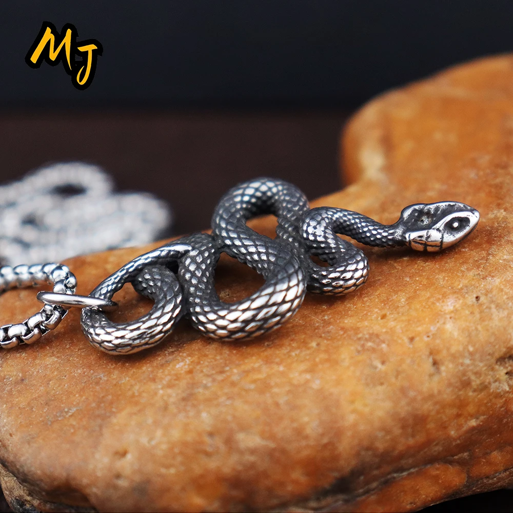 New Retro Snake Necklace for Women Gothic Stainless Steel Animal Pendants Amulet Magic Pagan Male Jewelry Accessories Wholesale