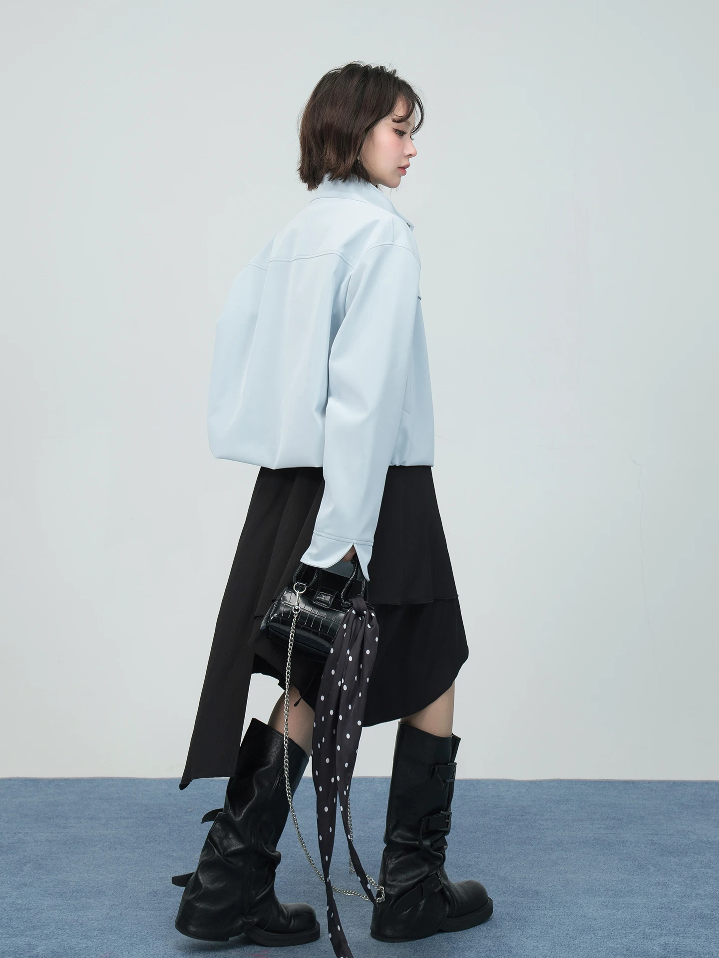 Jaqueta de Couro Sintético Fofa ONEOFUUU Tamanho Pequeno Moda Jovem Primavera Estilo Chic Casaco Confortável de Couro PU