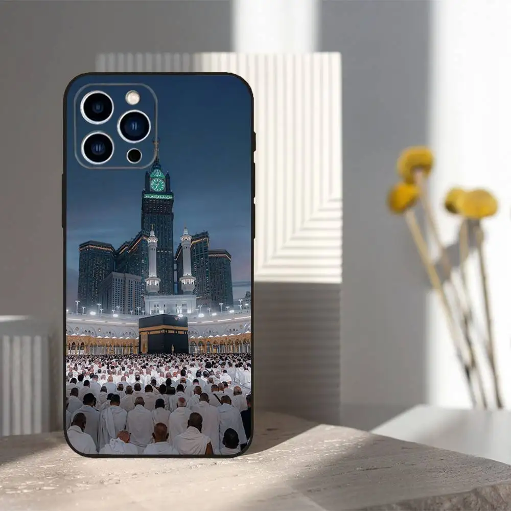 حافظة هاتف Pilgrims IN Mecca لهاتف iPhone 16,15,14,13,12,11 Plus,Pro Max,XS,X,XR,SE,Mini,8,7,غطاء أسود من السيليكون الناعم