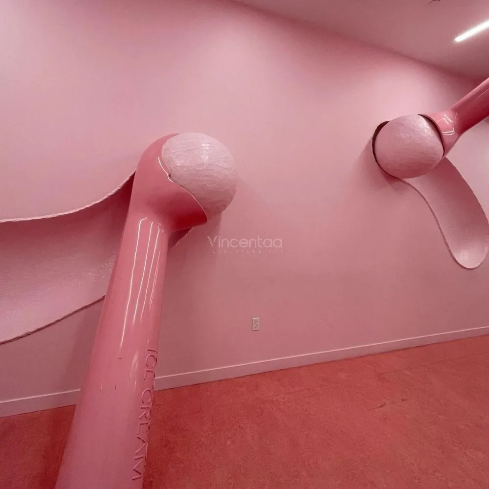 يمكن تخصيص منحوتة الآيس كريم الكروية لتزيين المتجر الداخلي من Vincjaaya