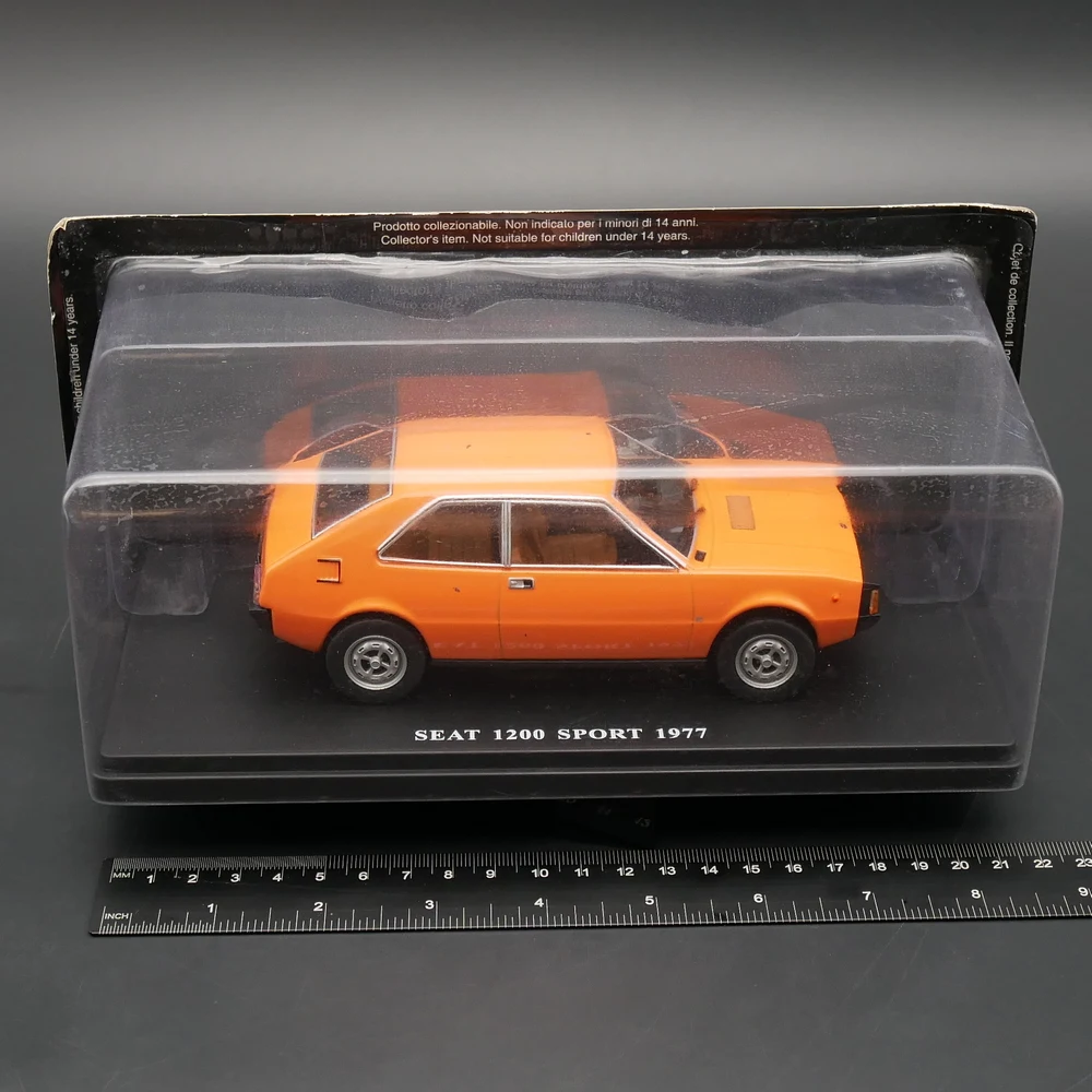 

Diecast Ixo 1:24 Scale Seat 1200 Sport 1977 Alloy Car Model Collectible Toy Gift Souvenir Display Ornament