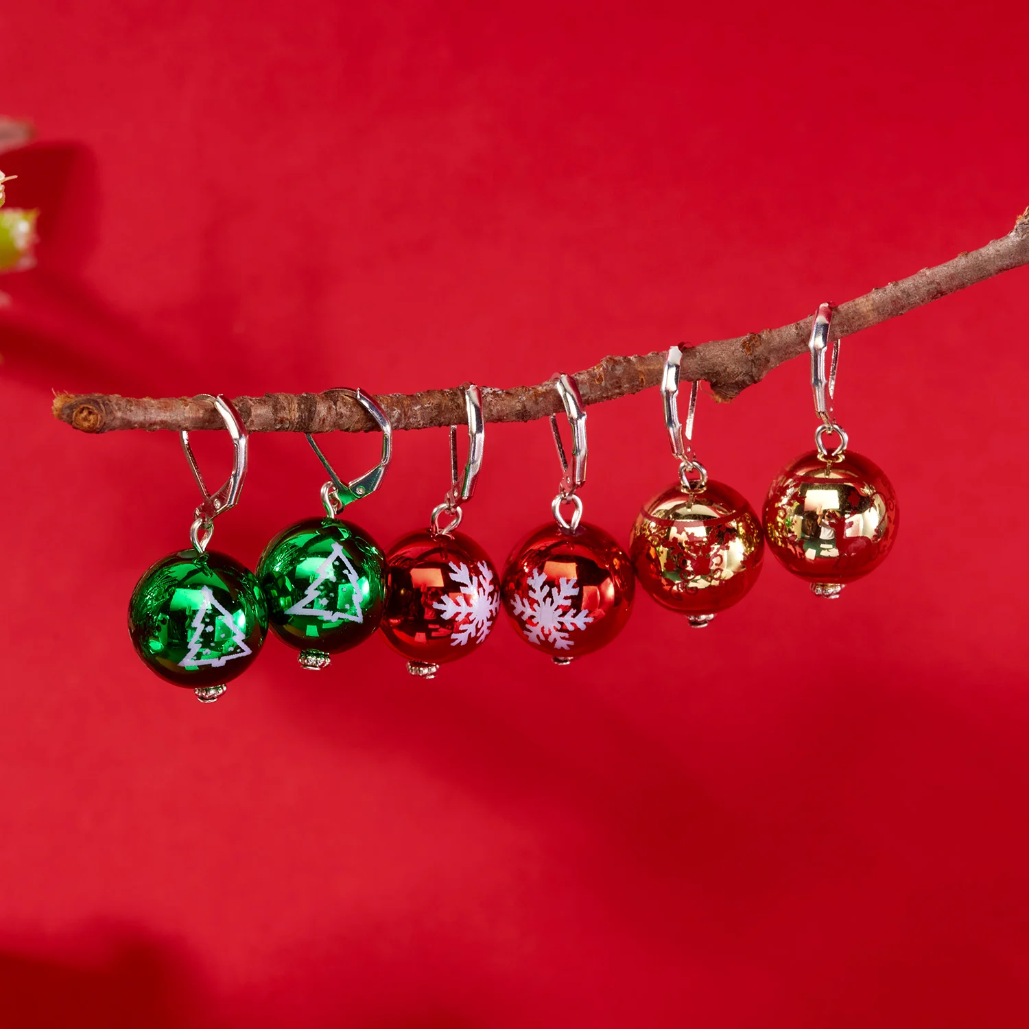 Kreative Rot Grün Weihnachten Harz Ball Ohrringe Set für Frauen Einfache Schneeflocke Weihnachten Baum Muster Ohrringe Partei Schmuck Geschenk