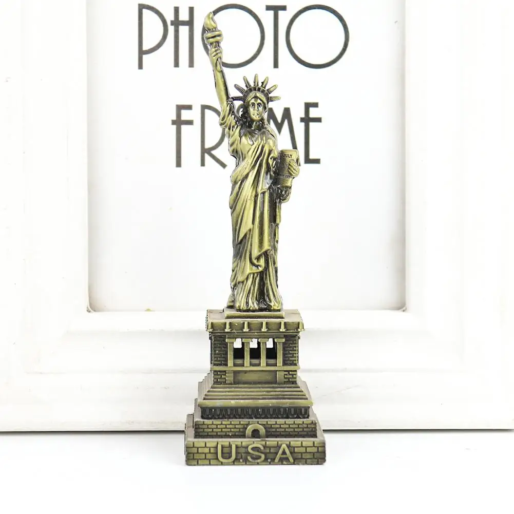 Vintage Bronze United States Statue of Liberty Metal Ornament USA New York Statue De La Liberté Building Souvenir DIY Desk Decor