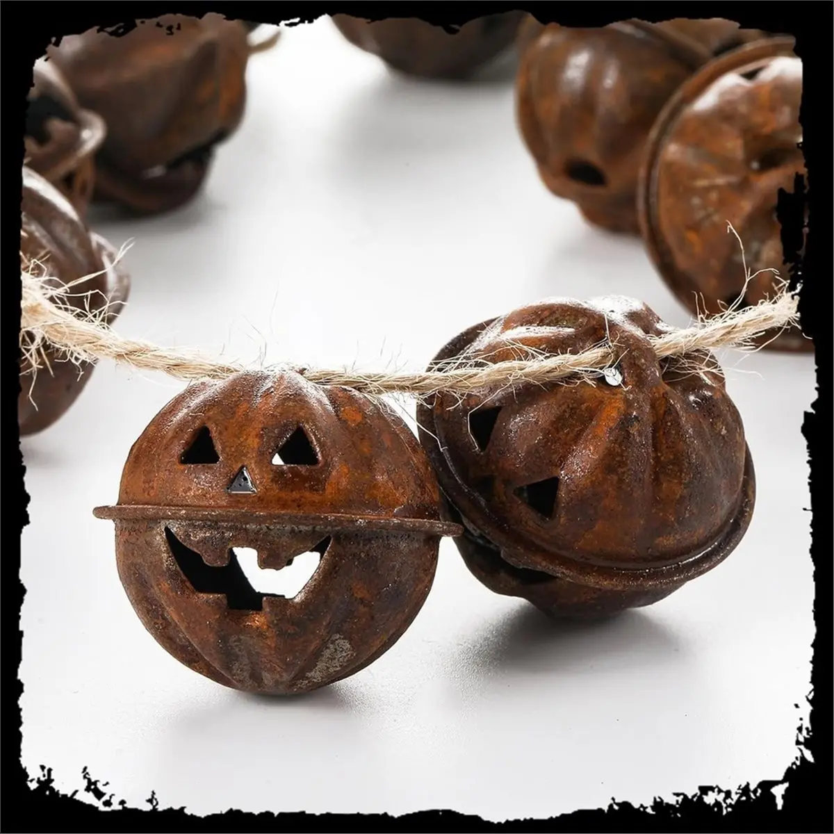 30 Pcs Halloween Pumpkin Rusted Jingle Bells Vintage Rustic Jacko-Lantern Face Design Rusty Bells for Halloween 29mm