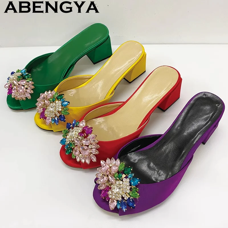 マルチカラークリスタルオープントゥチャンキーヒールスリッパ女性クラシックエスニックスタイルスリングバックスリッパサマードレスパーティーシューズ Mujer