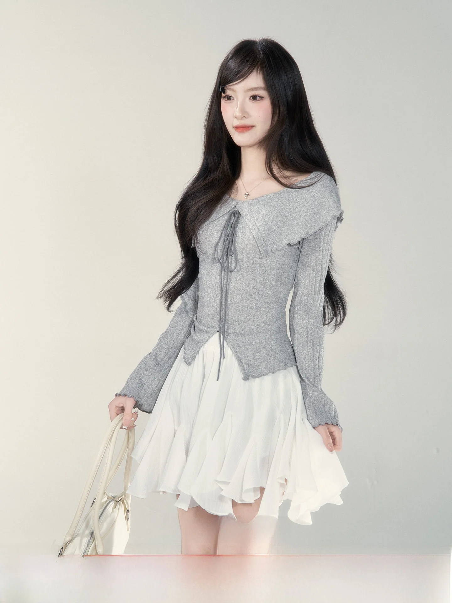 

Вязаный женский топ с V-образным вырезом и длинными рукавами, весна 2026, новый дизайн, уникальный, красивый, в корейском стиле, стандартный крой