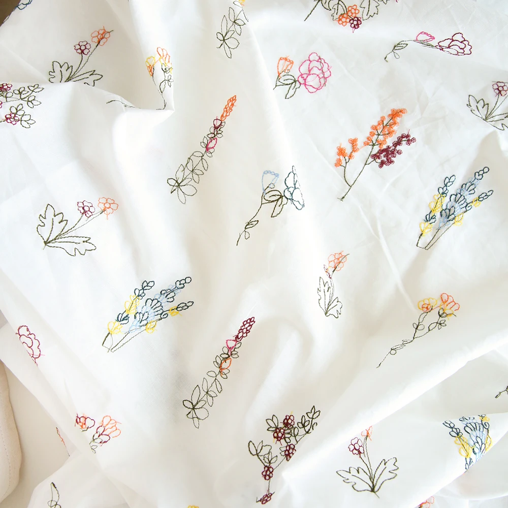 Summer Breeze White Cotton Voile Fabric with Hand-Embroidered Flowers for Dressmaking, 145x50cm