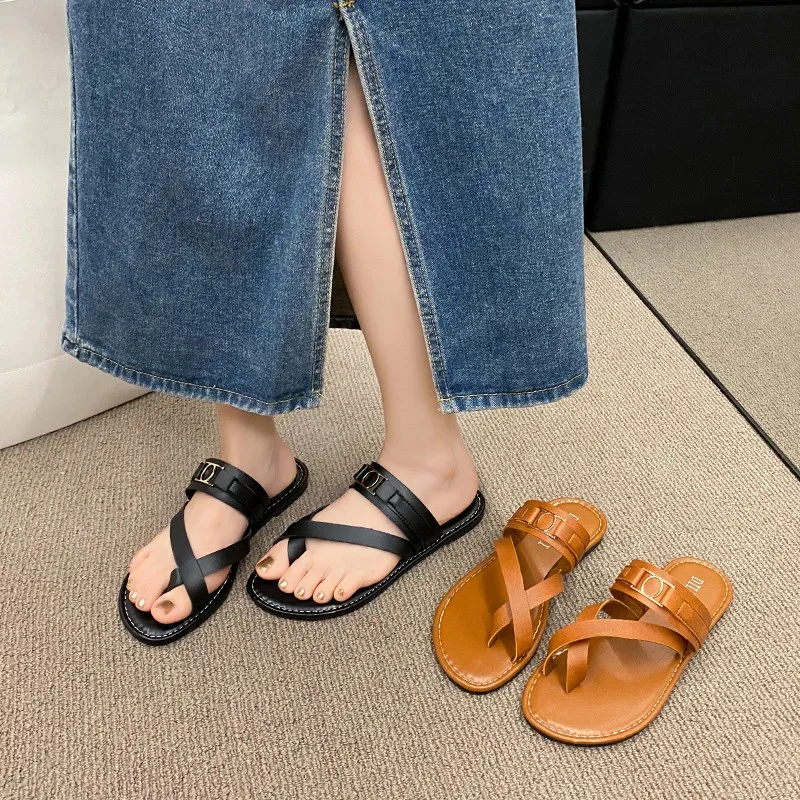 

Женские летние сандалии, удобные легкие шлепанцы на плоской подошве с застежкой на каблуке, женские повседневные пляжные тапочки, модные женские шлепанцы с пряжкой на ремне