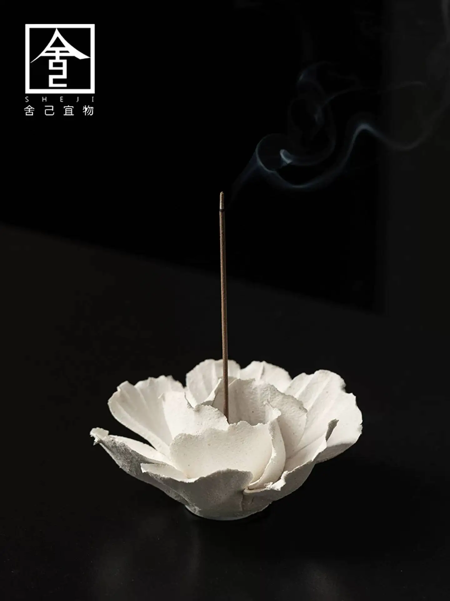 Jingdezhen Intangible Cultural Heritage Hand-Made Ceramic Petal Holder For Use, Chinese-Style Aroma Diffuser, Home Decoration