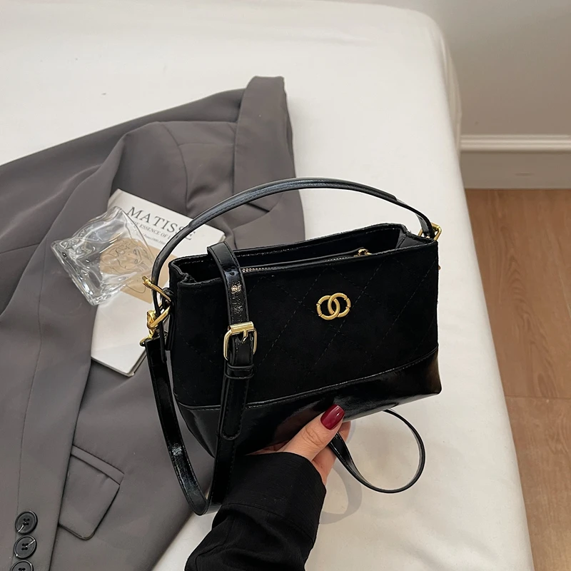 

Вневременная женская сумка через плечо из натуральной кожи, элегантный дизайн с регулируемой длиной от известного дизайнера