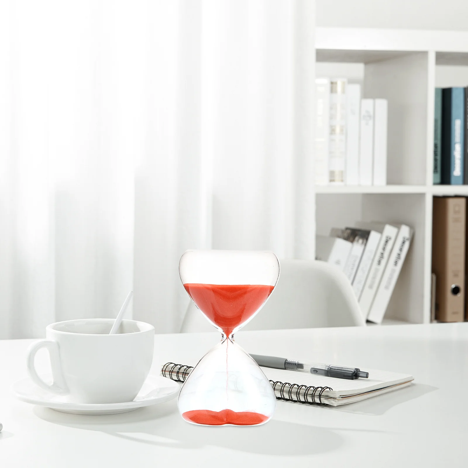 

Simple Heart Shaped Glass Hourglass Timer for Desktop Home Decor Exercise Patience Lightweight Flat Bottom Sand Clock 3 Minute