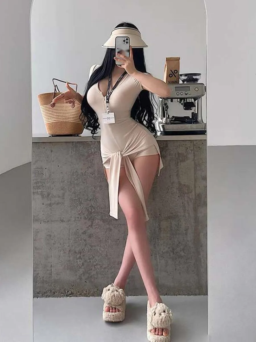 

Hot Girl Sexy Bodysuit V-neck Tight Slimming Tie Short Sleeved Jumpsuit Shorts Two-piece Set Bodysuits Women Clothes AQZ8